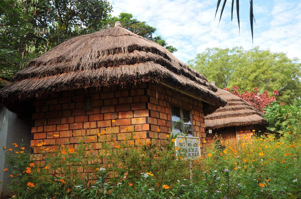 New Court View Hotel Masindi Kültér fotó